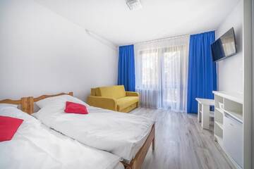 Фото номера Трехместный номер с балконом Проживание в семье Villa Azalia г. Ястшембя-Гура 4