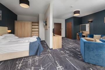 Фото номера Стандартный номер-студио Отель Hotel Restauracja Faleza г. Ястшембя-Гура 3